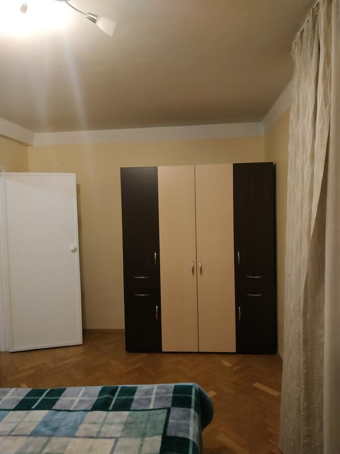 Дворец Украина Двухкомнатная Kyiv Exterior photo
